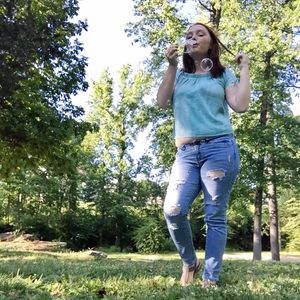 Meet your Posher, Caitlin